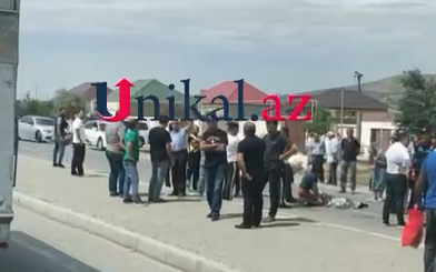 Ana və qızını maşın vurdu -Biri öldü (VİDEO)